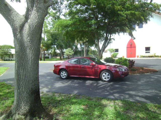 Pontiac Grand Prix 2008 photo 1