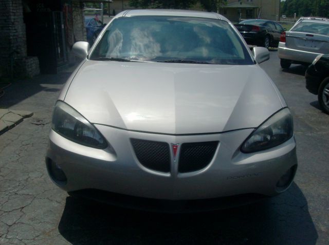 Pontiac Grand Prix 2008 photo 4