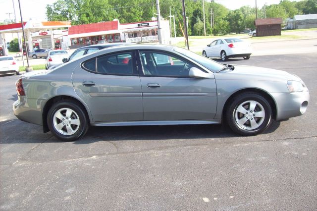 Pontiac Grand Prix 2008 photo 9