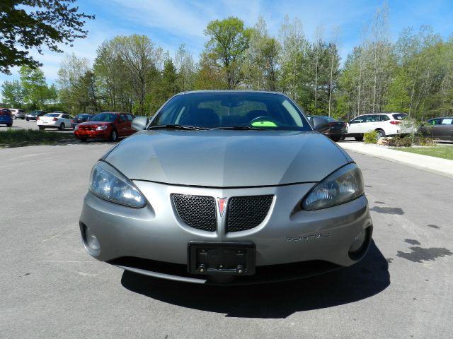 Pontiac Grand Prix 2008 photo 11