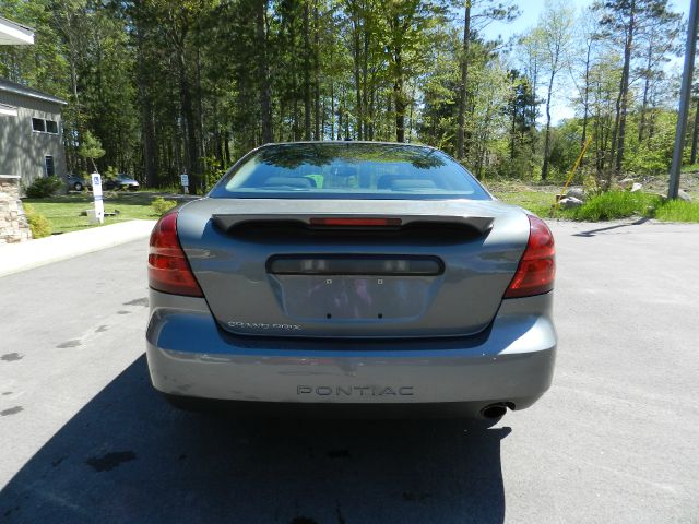 Pontiac Grand Prix 2008 photo 6