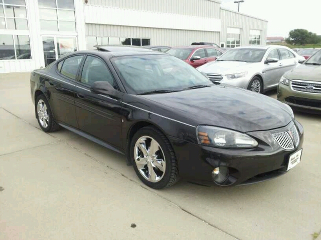 Pontiac Grand Prix 2008 photo 2