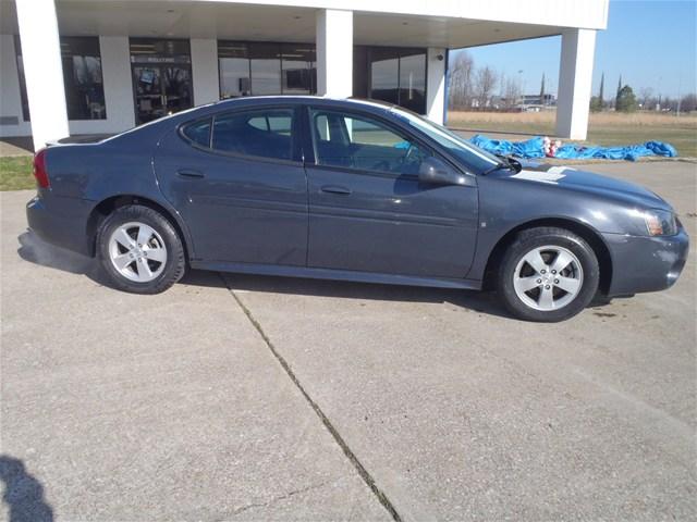 Pontiac Grand Prix Base Sedan