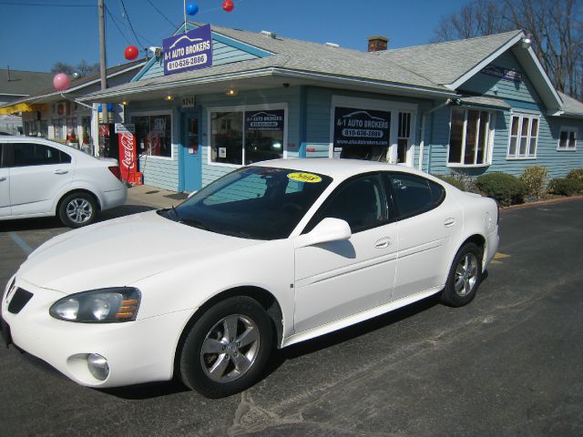 Pontiac Grand Prix 2008 photo 4