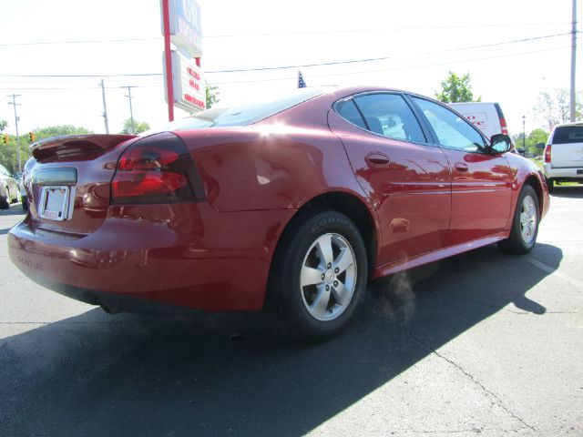 Pontiac Grand Prix 2008 photo 18