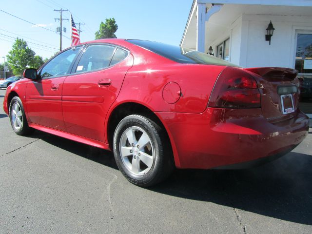 Pontiac Grand Prix 2008 photo 20