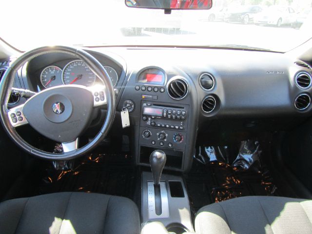 Pontiac Grand Prix 2008 photo 31