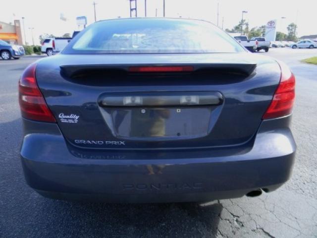 Pontiac Grand Prix 2008 photo 3