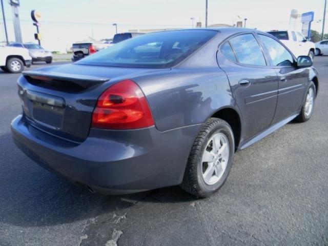 Pontiac Grand Prix 2008 photo 4