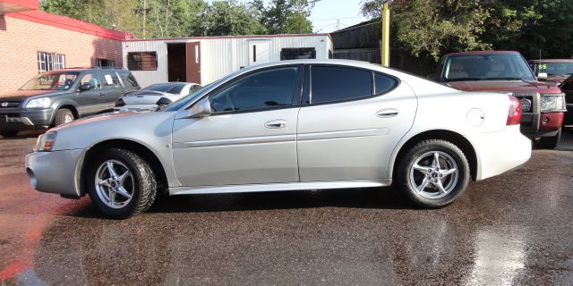 Pontiac Grand Prix 2008 photo 3