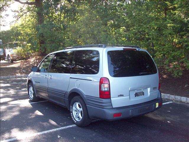 Pontiac Montana 1998 photo 2