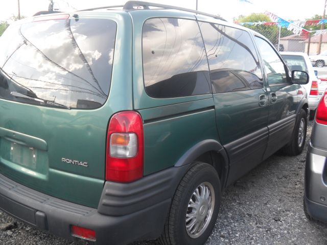 Pontiac Montana 2000 photo 1