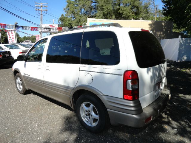 Pontiac Montana 2000 photo 3