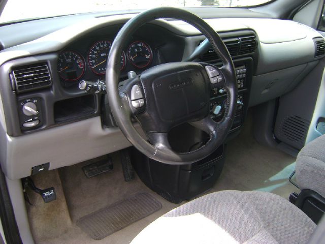 Pontiac Montana 2000 photo 8