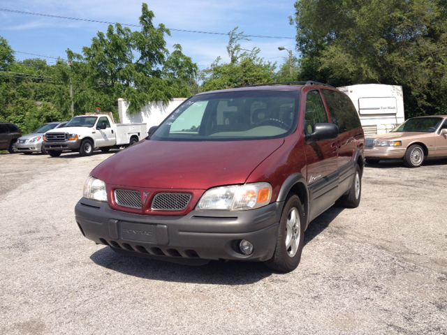 Pontiac Montana 2000 photo 1