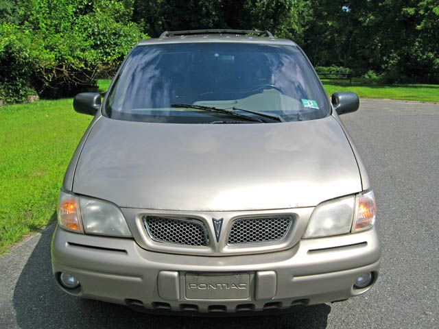 Pontiac Montana 2000 photo 1