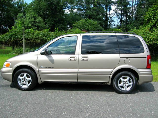 Pontiac Montana 2000 photo 3