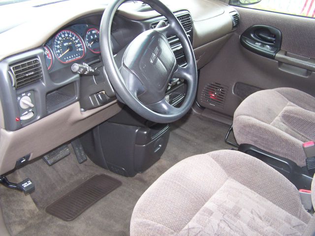 Pontiac Montana 2000 photo 2