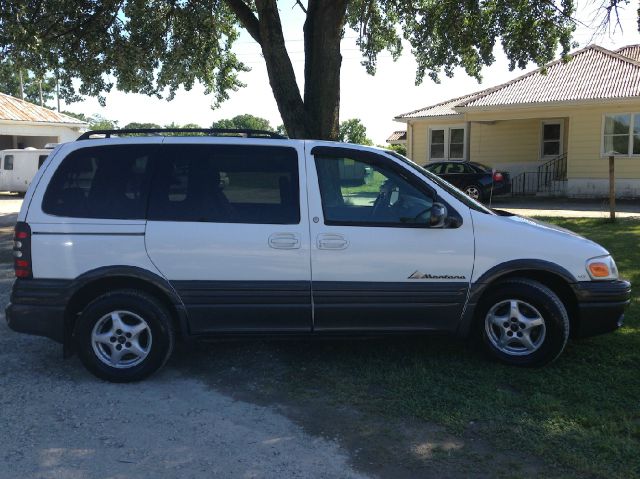 Pontiac Montana 2001 photo 12