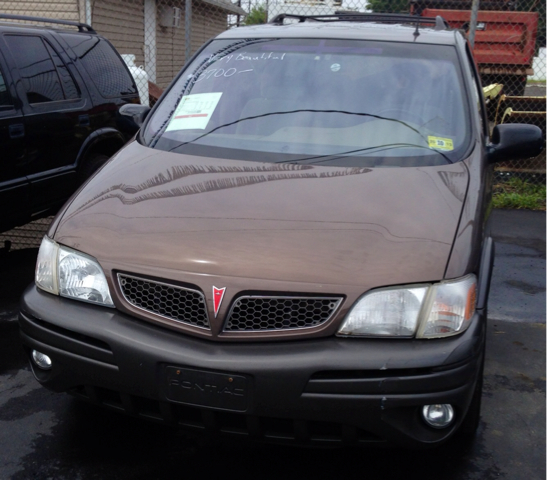 Pontiac Montana 2001 photo 2