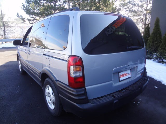 Pontiac Montana 2001 photo 2