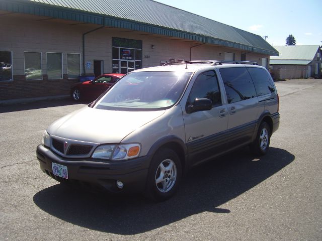 Pontiac Montana 2001 photo 1