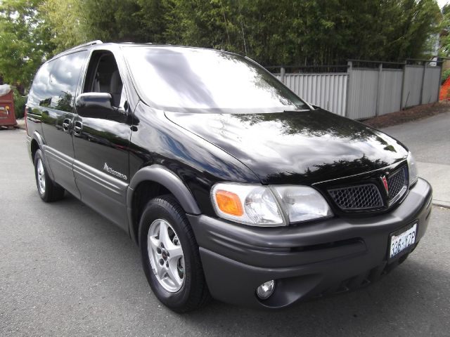 Pontiac Montana 2001 photo 2