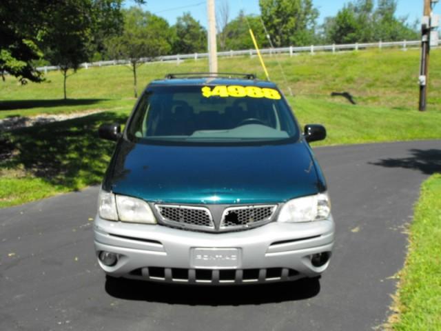 Pontiac Montana 2001 photo 1