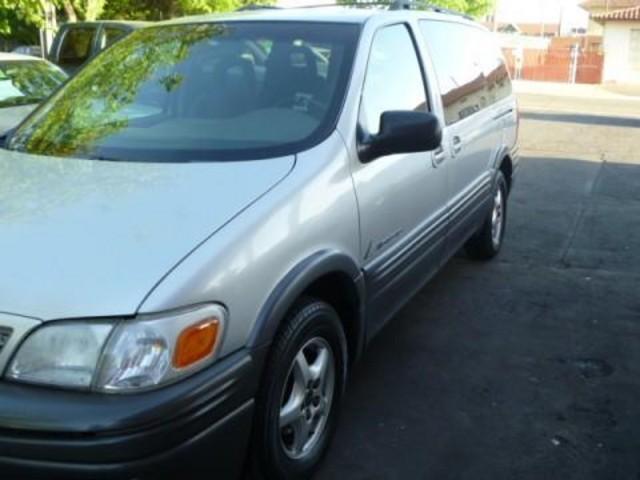 Pontiac Montana 2002 photo 1