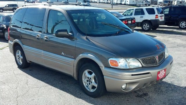 Pontiac Montana 2002 photo 2