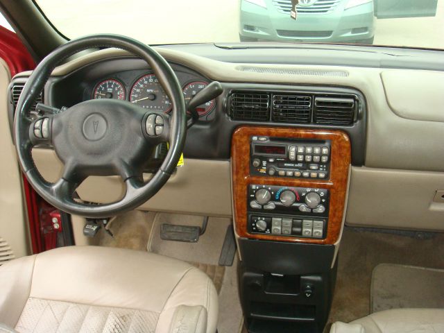 Pontiac Montana 2002 photo 9