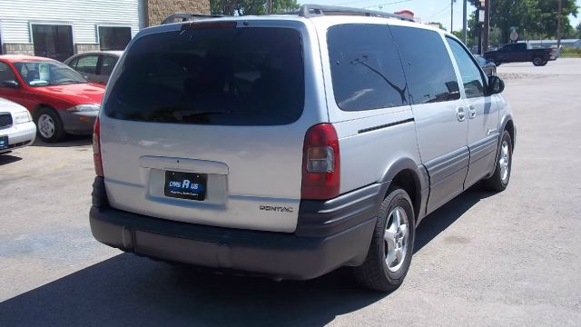 Pontiac Montana 2002 photo 1