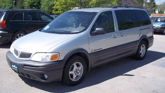 Pontiac Montana 2002 photo 2