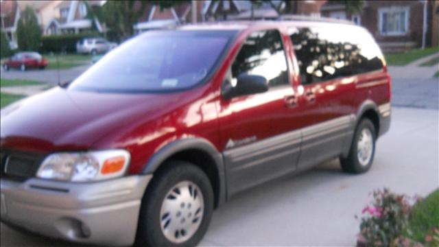 Pontiac Montana 2002 photo 1