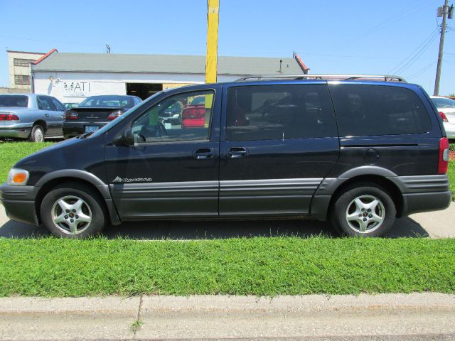 Pontiac Montana 2003 photo 2