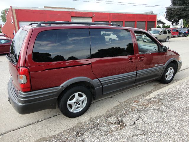 Pontiac Montana 2003 photo 2