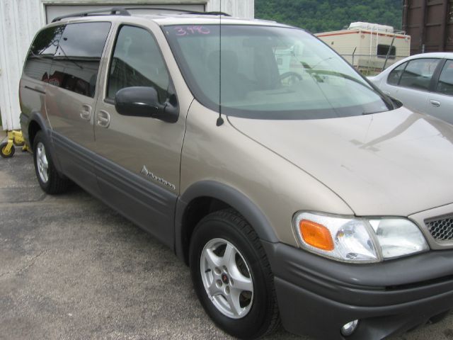 Pontiac Montana 2003 photo 2