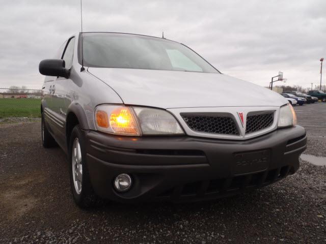 Pontiac Montana 2003 photo 1