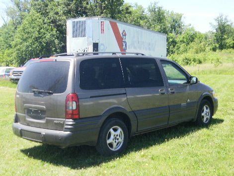 Pontiac Montana 2003 photo 2