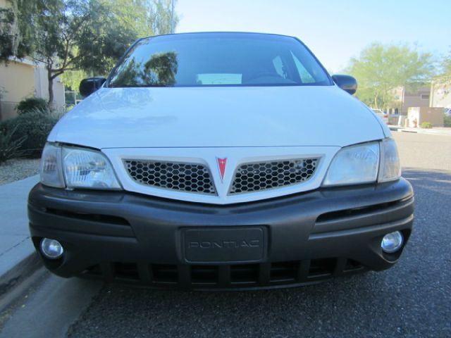 Pontiac Montana 2003 photo 2