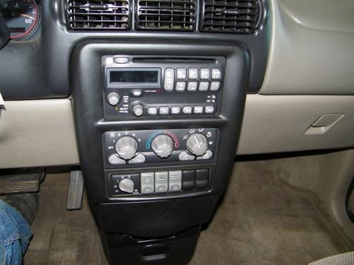 Pontiac Montana 2004 photo 3