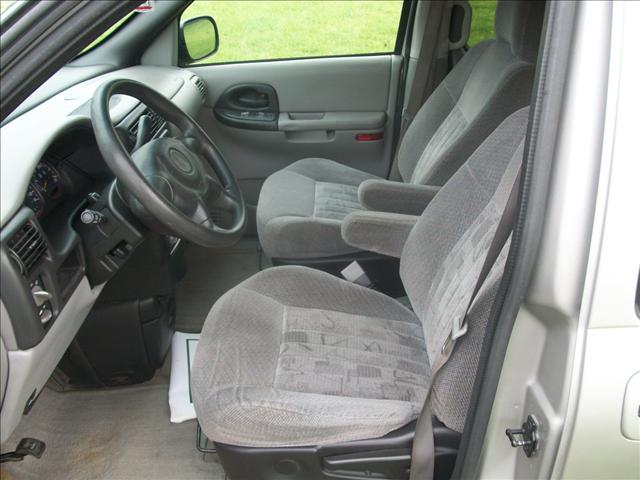 Pontiac Montana 2004 photo 4