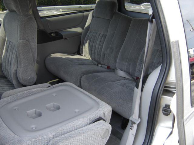 Pontiac Montana 2004 photo 10