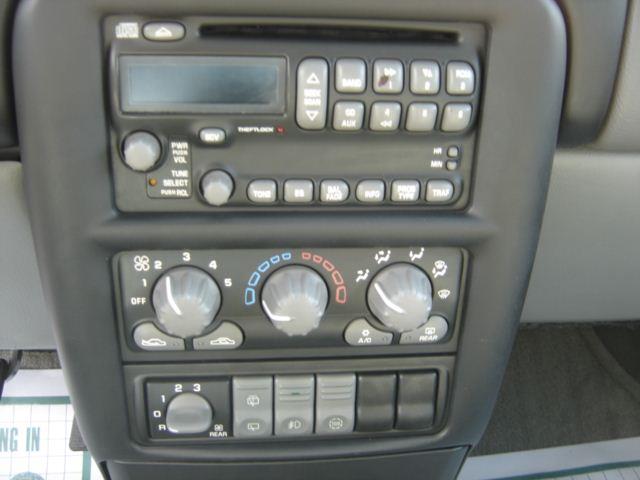 Pontiac Montana 2004 photo 3