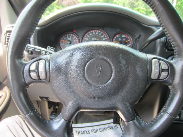 Pontiac Montana 2004 photo 4