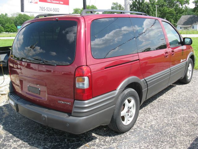 Pontiac Montana 2004 photo 2