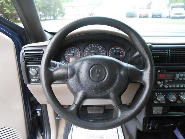 Pontiac Montana 2005 photo 24