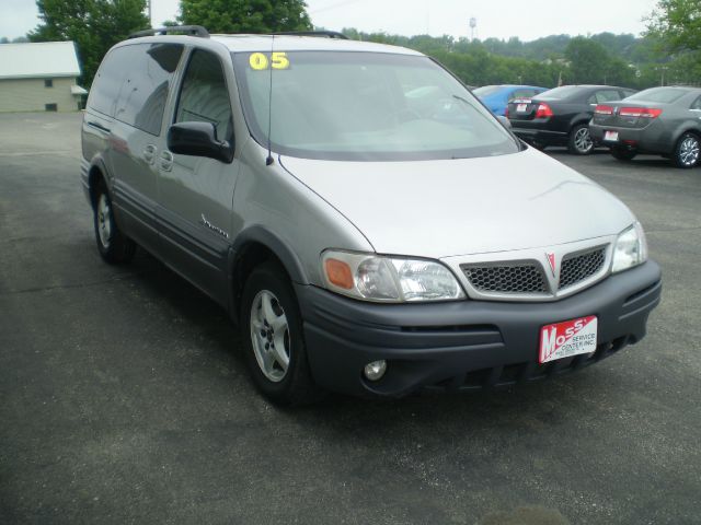 Pontiac Montana 2005 photo 2