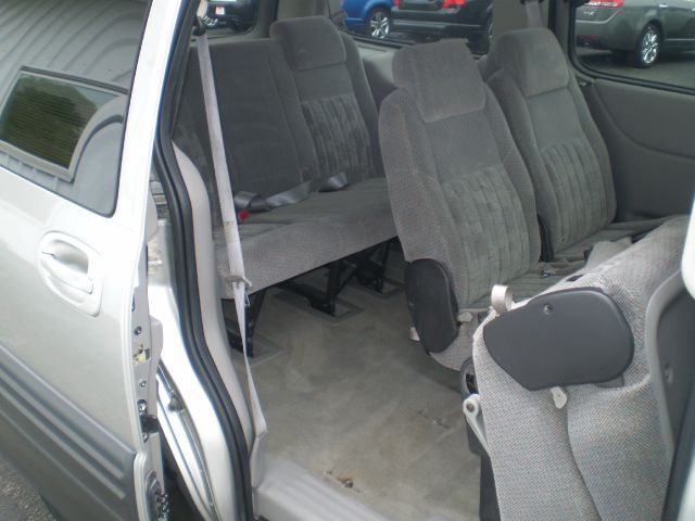 Pontiac Montana 2005 photo 3