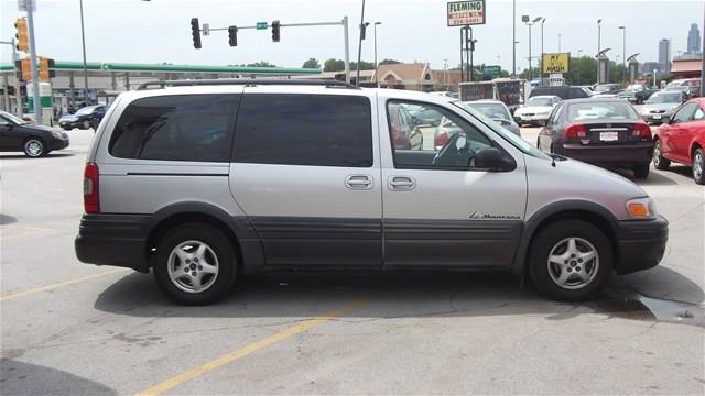 Pontiac Montana 2005 photo 1